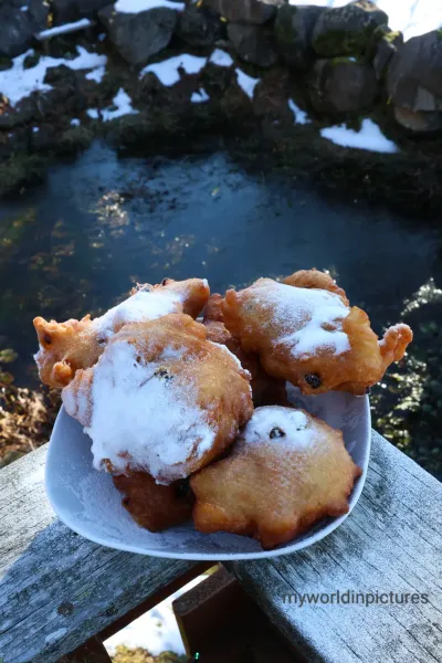 Old Year Raisin Buns Oliebollen